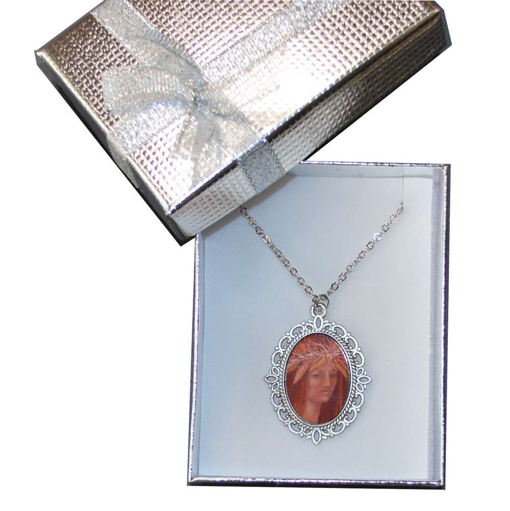 Necklace with a pendant featuring a portrait by idalet