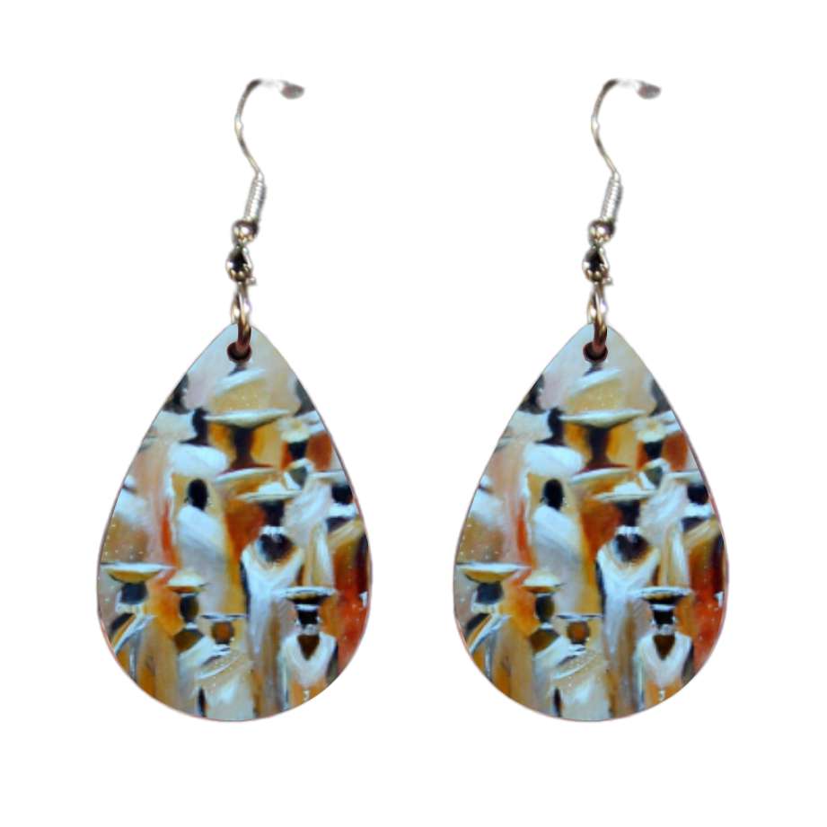 Teardrop-shaped earrings with beautiful ethnic artwork