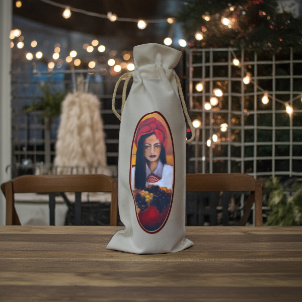 Rebecca. Beautiful bottle bag holder.