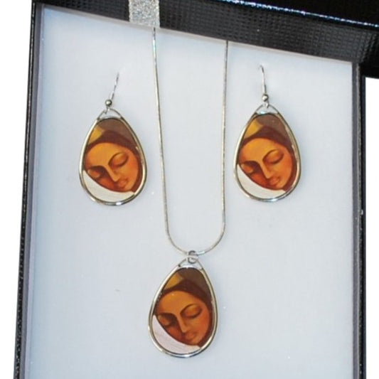 Inca unique jewellery sets with a necklace and earrings
