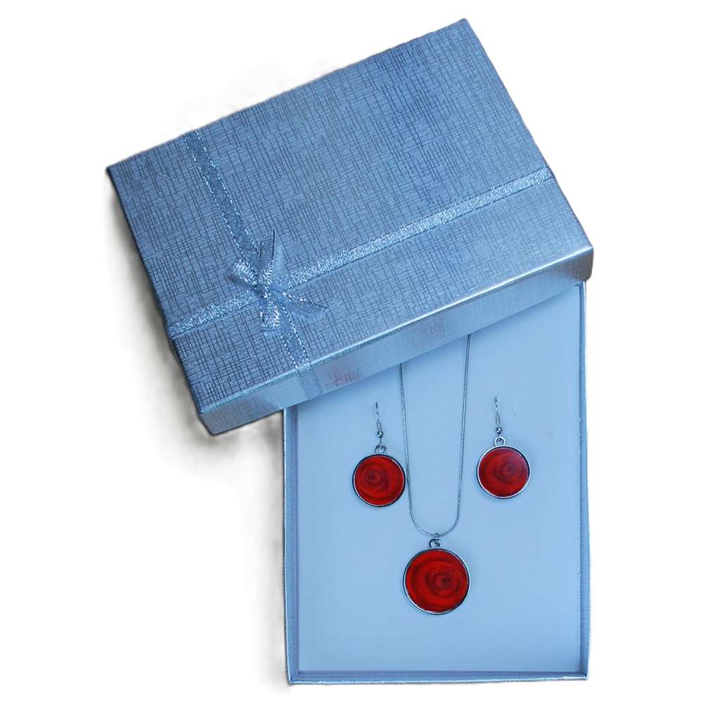 Red roses. Jewellery gift sets for women